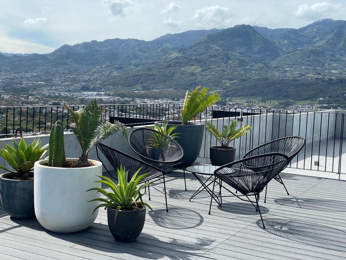 Cozy Apartment With Terrace, Sj Cosmopolitan Tower #402 San José Esterno foto