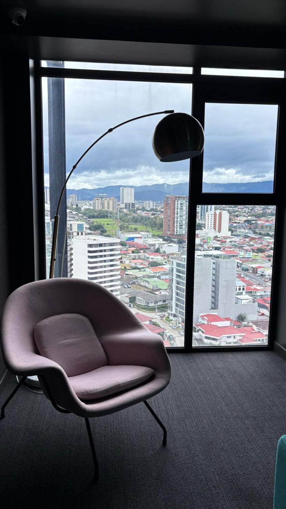 Cozy Apartment With Terrace, Sj Cosmopolitan Tower #402 San José Esterno foto